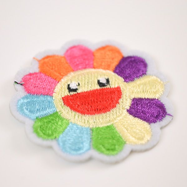 Aplicații termoadezive floare colorată