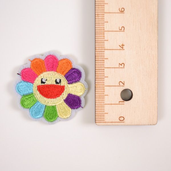 Aplicații termoadezive floare colorată