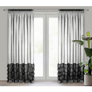 Perdea DANI din etamină decorată cu volane în partea de jos de 140 x 250 cm