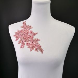 Aplicație pentru rochie buchet roz vechi - partea dreaptă